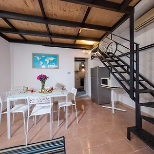 Holiday home Sikulahouse - In The Center, Catania